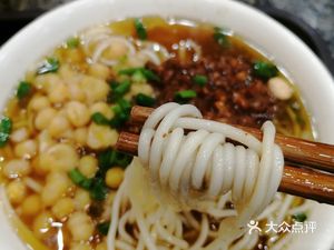 Qin Yun Grandma's Street Noodles (Energy Saving Store)