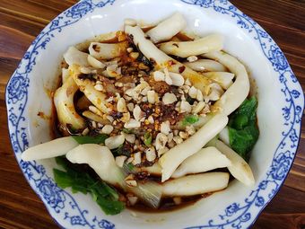 Liu's Buns Dujiangyan Famous Snack Taigongwan Noodles