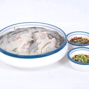Zhou's Pig Feet Restaurant (Qiong Tao Road Store)