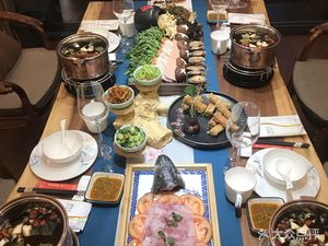 Qiong Lu Tea Cuisine