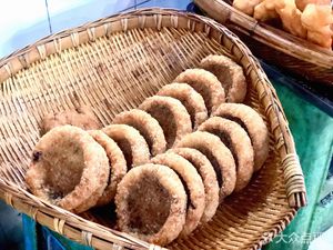 Famous Snacks (Yulin Comprehensive Market Branch)