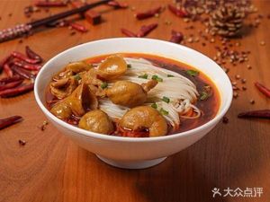 Golden Grade Braised Pork Noodles (Shiban Tan Store)