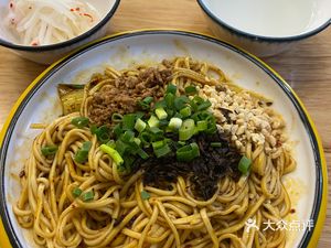 Yi Bin Weng Ji Ran Mian (Jin Shang Xi Er Lu Store)