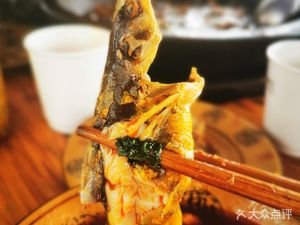 Stone Pot Fish (Jinfang Da Rongwan Store)