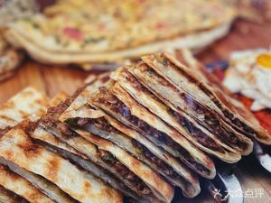 Northeast Four Seasons Fragrant Pancake Shop (Zirui Yuan Store)
