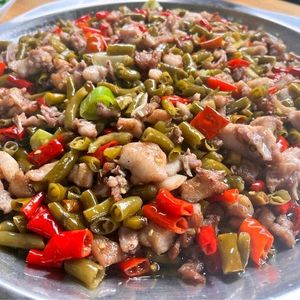 Lao Bing Spicy Pepper Rabbit (Hongguang Li 6th Phase Branch)
