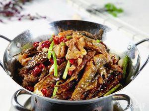 Li Shi Restaurant Dàyì Specialties: Pork Intestine and Blood Duck