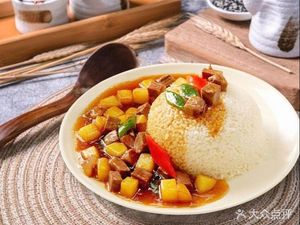 Encounter Pan-fried Dumplings · Beef Noodles (Hongpailou Store)