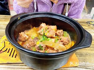 Deng's Chongqing Chicken Pot (Hongpai Building Store)