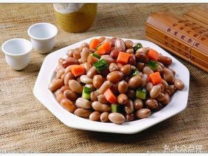 Night Pig Feet (Plaza Road Store)