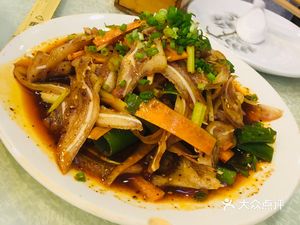 Long Teng Lian Guo Zhuang