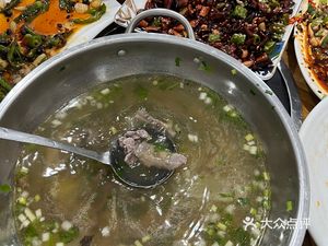 Fresh Steamed Beef Noodles