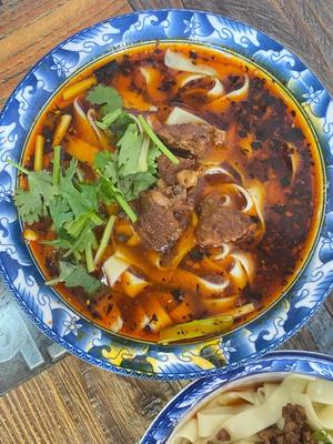 Ni's Neijiang Beef Noodles