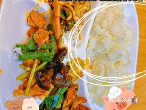 Freshman Community Canteen • Self-Service Fast Food • Specialty Noodles (Xichen Tianjie Store)