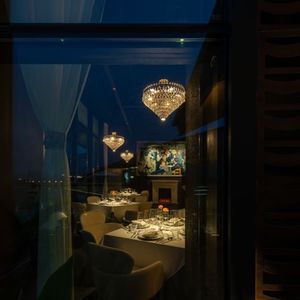 BRUSTIN BLOSTIN Modern Cuisine Restaurant