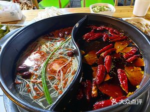 Leshan Niuhua Crown Spicy Hot Pot (Pu Hui Road Store)
