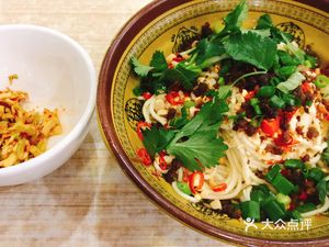 Longzhu Noodle House (Jiadian Jinsha Li Store)