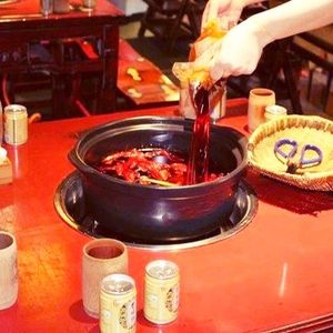 Bai Wei Ji Xiao Jun Gan Sand Pot Hot Pot (Baishou Road Branch)