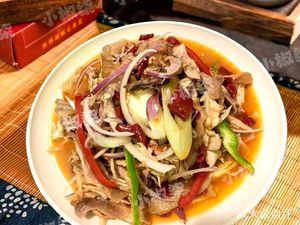 Xiao Jiao Qi Xinjiang Spicy Chicken and Cold Noodles (Caotang Branch)