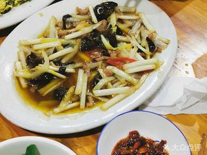 Zhou's Restaurant (Qiansnow Street Branch)