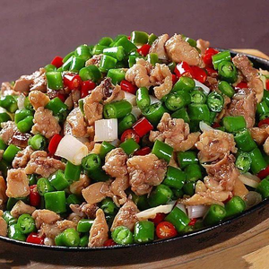 Fresh Three Spicy · Spicy Chicken is the Signature Dish of Folk Cuisine (Yintai City Branch)
