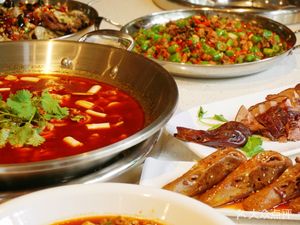 Wu Liu Fang Rabbit Hot Pot · Earth Eel (Jinli West Road Branch)