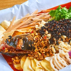 San Tuo Yu Wushan Paper-Wrapped Fish (Huayu Plaza Branch)