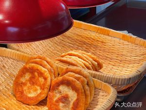 Li Ji Feizi Mama's Tujia Fresh Meat Pie (Huayu Plaza Branch)