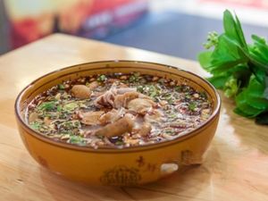 Kang Ji Qingshi Bridge Tripe Noodles (Longquan Branch)