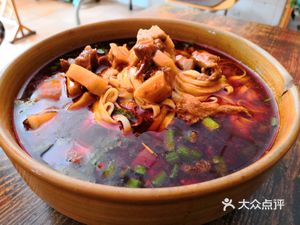 Yin's Sour Cabbage Braised Pork Noodles (Longquan Store)