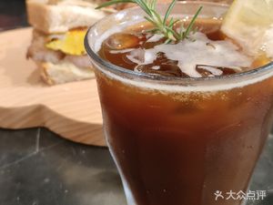 Xinyue Coffee Bistro (Xinhua International Hotel)