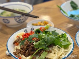 Bamianjiang Noodles (Jitai Jinjiang Building Store)