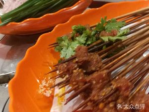Rotating Small Hot Pot (Baicao Road Store)