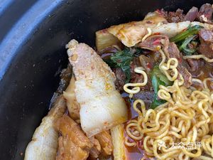 Song's Chongqing Chicken Stew (Poly Champagn International Store)