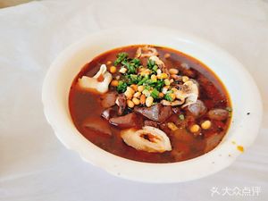 Black Bean Flower Pork Intestines & Blood Duck