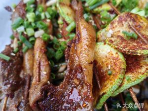 Yan Shi Night Snacks & Beer (Hedong Store)