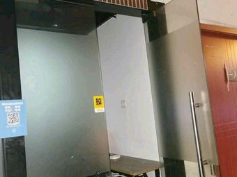 Shark Tribe Crawfish