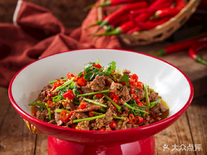 Quzhou Xiangyuan Local Cuisine (Huahong Yijinghuacheng Mingcui Yuan Branch)