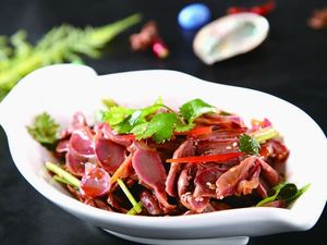 Xin Tian Xiang Spicy Delicacies (Cangqian Store)