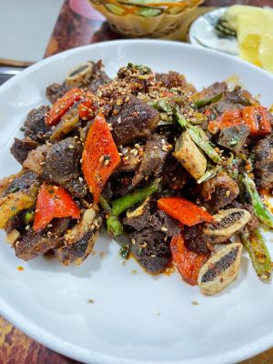 Jingjiang De Hong Beef House