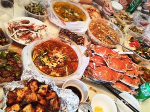Eat Yi Zhong Chinese Fast Food (Huazhi Yongtong Yicheng Community Branch)