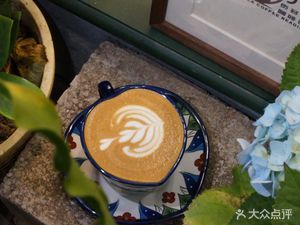 Gondola Coffee & Reading Club