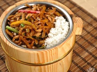 Home-style Stir-fried Bucket Rice