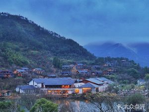 Fang Caodi Resort Hotel · Alice Western Restaurant