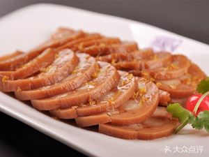 Yinhu Restaurant · Authentic Hangzhou Flavors (Gufeng Building Store)