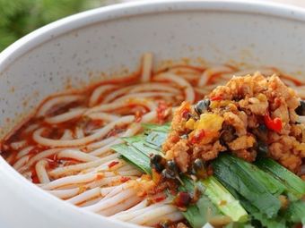 Authentic Yunnan Crossing-the-bridge Rice Noodles