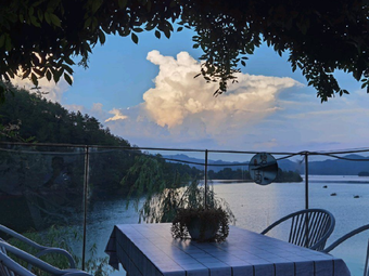 QianDao Lake Shunfeng Gang Bi Shui Manor Restaurant