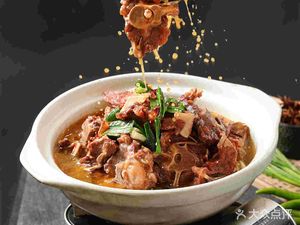 Xiao Ming's Barbecue Lamb & Xuanyi Lobster