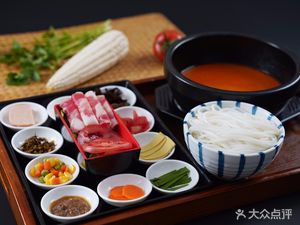 Crossing the Bridge Rice Noodles (Hangzhou East Station Branch)