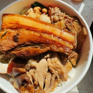 Yu Daxia · Longjiang Pig Trotter Rice (Quanfu Bridge Branch)